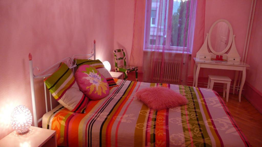 بازل B&B La Vie En Rose المظهر الخارجي الصورة