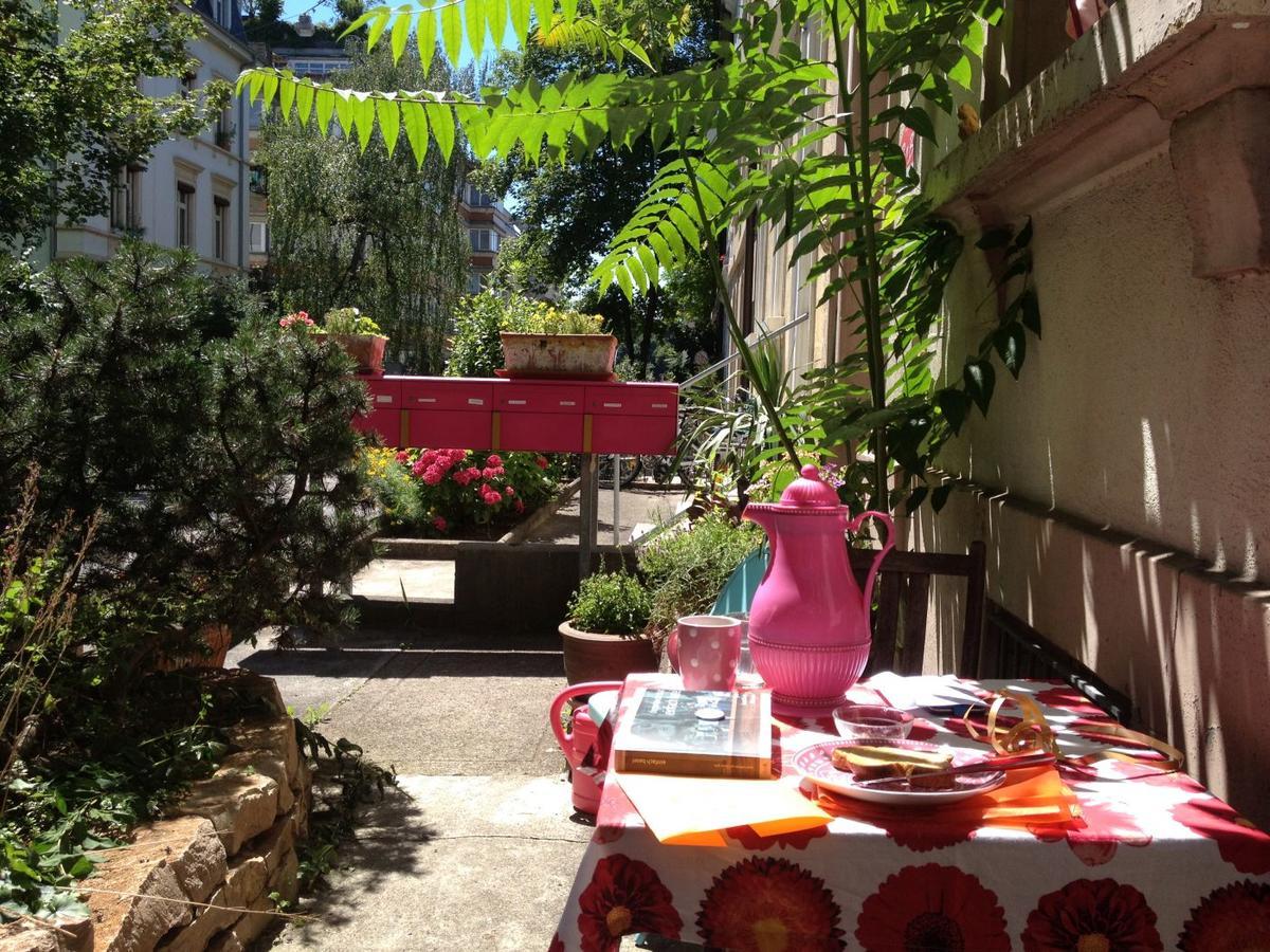 بازل B&B La Vie En Rose المظهر الخارجي الصورة