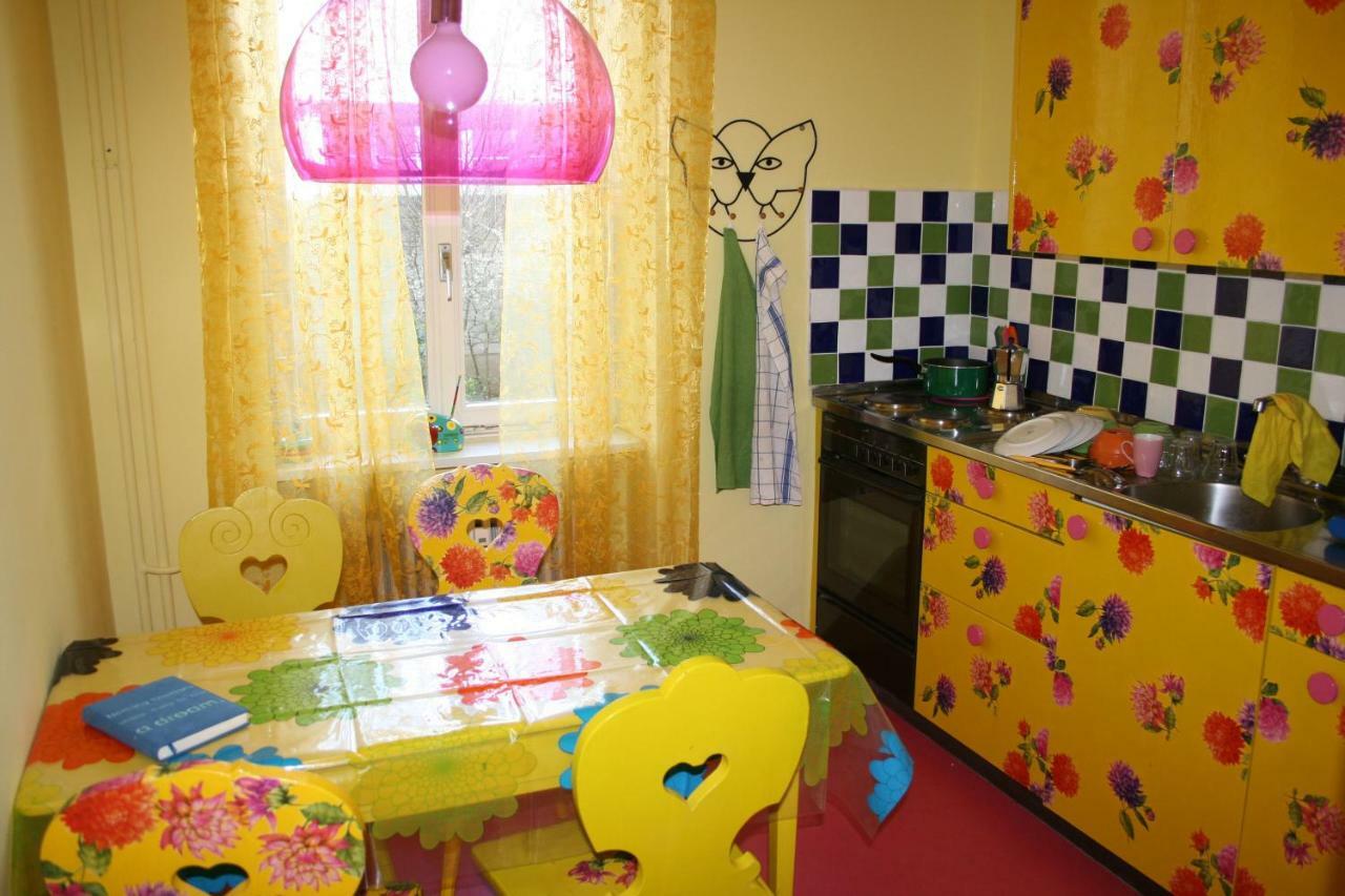 بازل B&B La Vie En Rose المظهر الخارجي الصورة